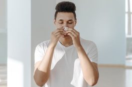 How Alcohol Can Worsen Your Allergies: Understanding the Connection